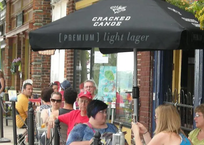 Canalside Restaurant, Inn & Kitchen Store