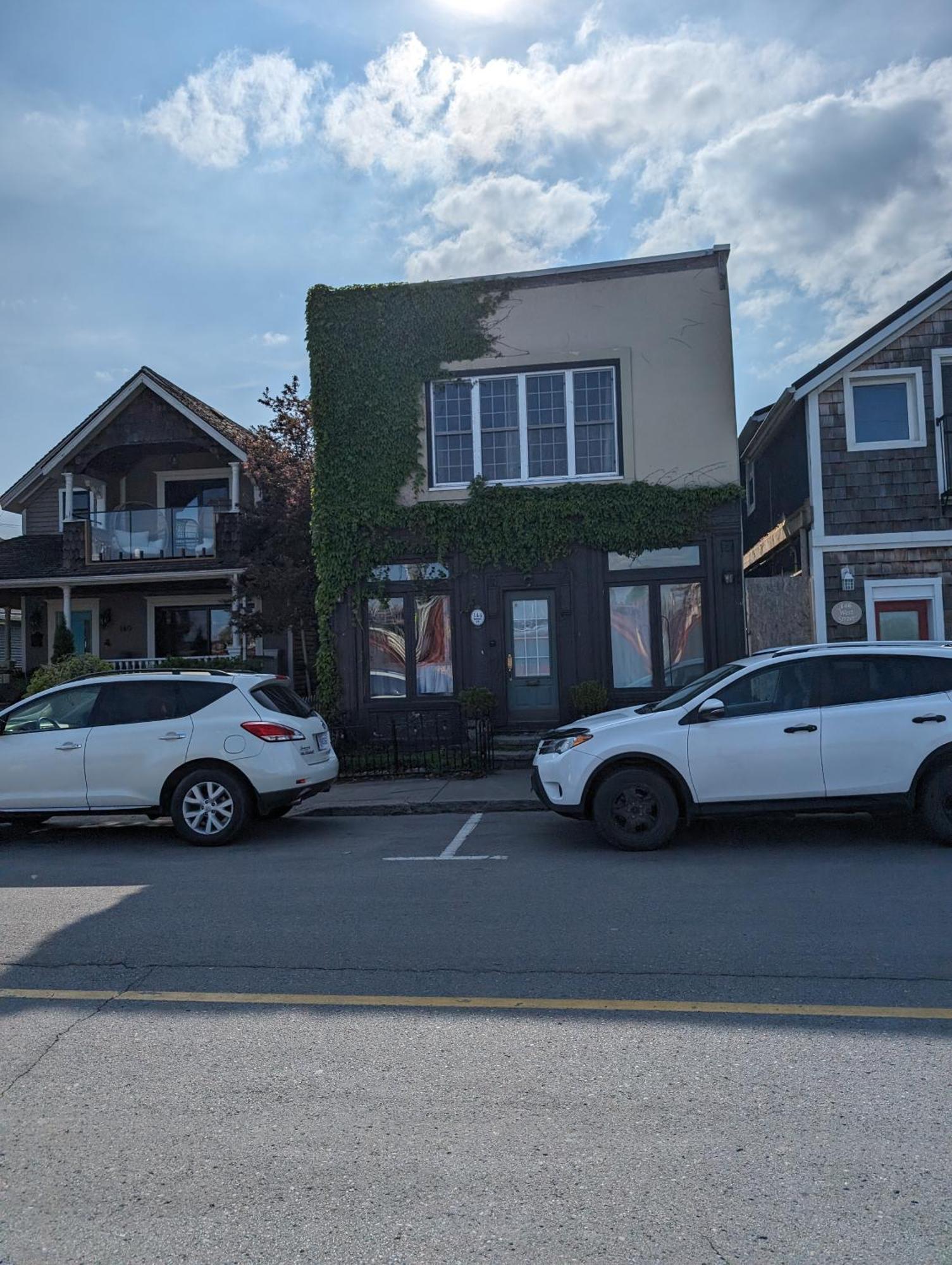 Canalside Restaurant, & Kitchen Store Apartment *
