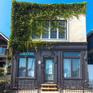 Apartment Canalside Restaurant, & Kitchen Store Port Colborne